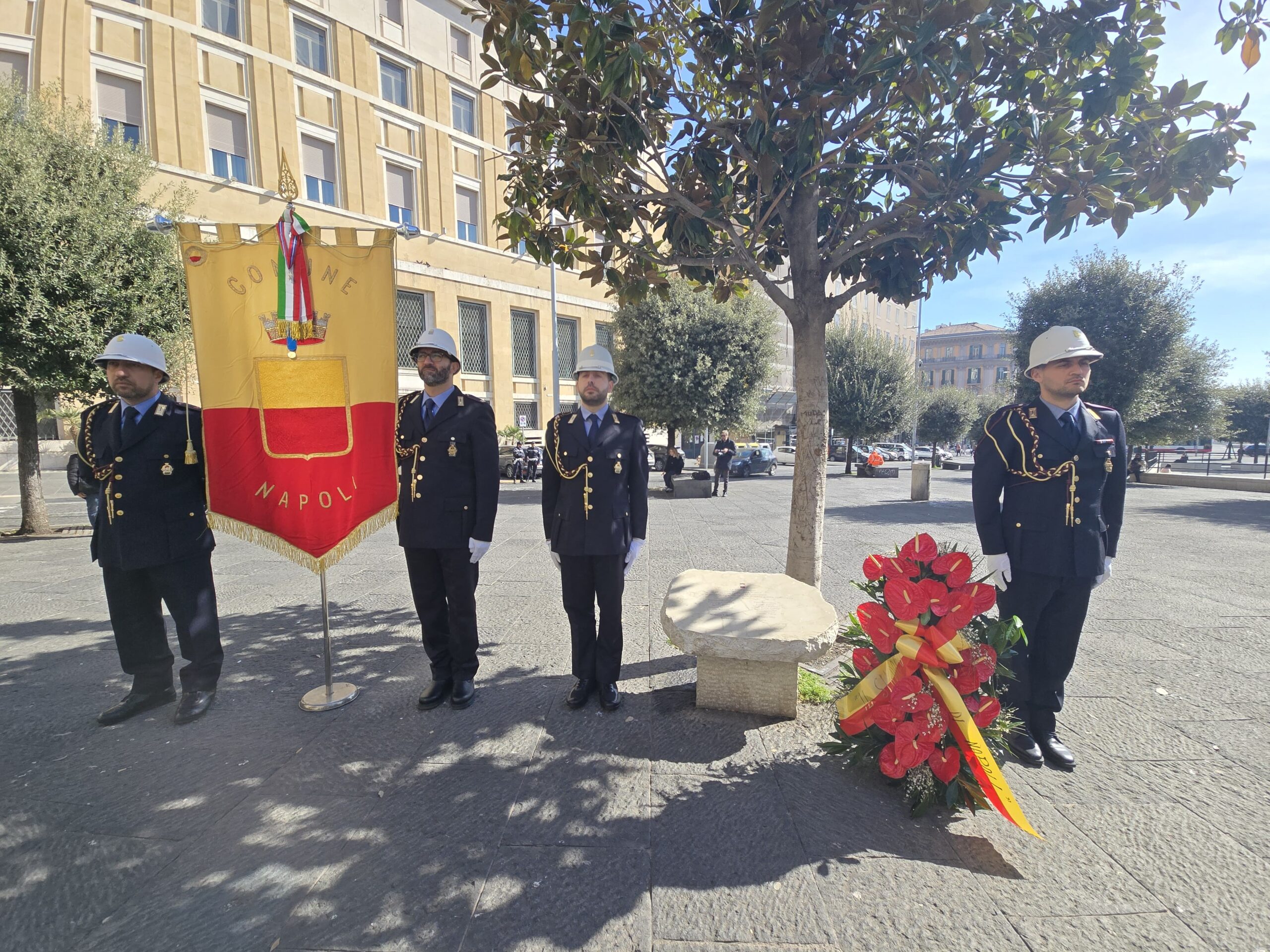 Napoli ricorda le vittime innocenti delle mafie, in piazza Municipio la cerimonia con Lieto e De Iesu