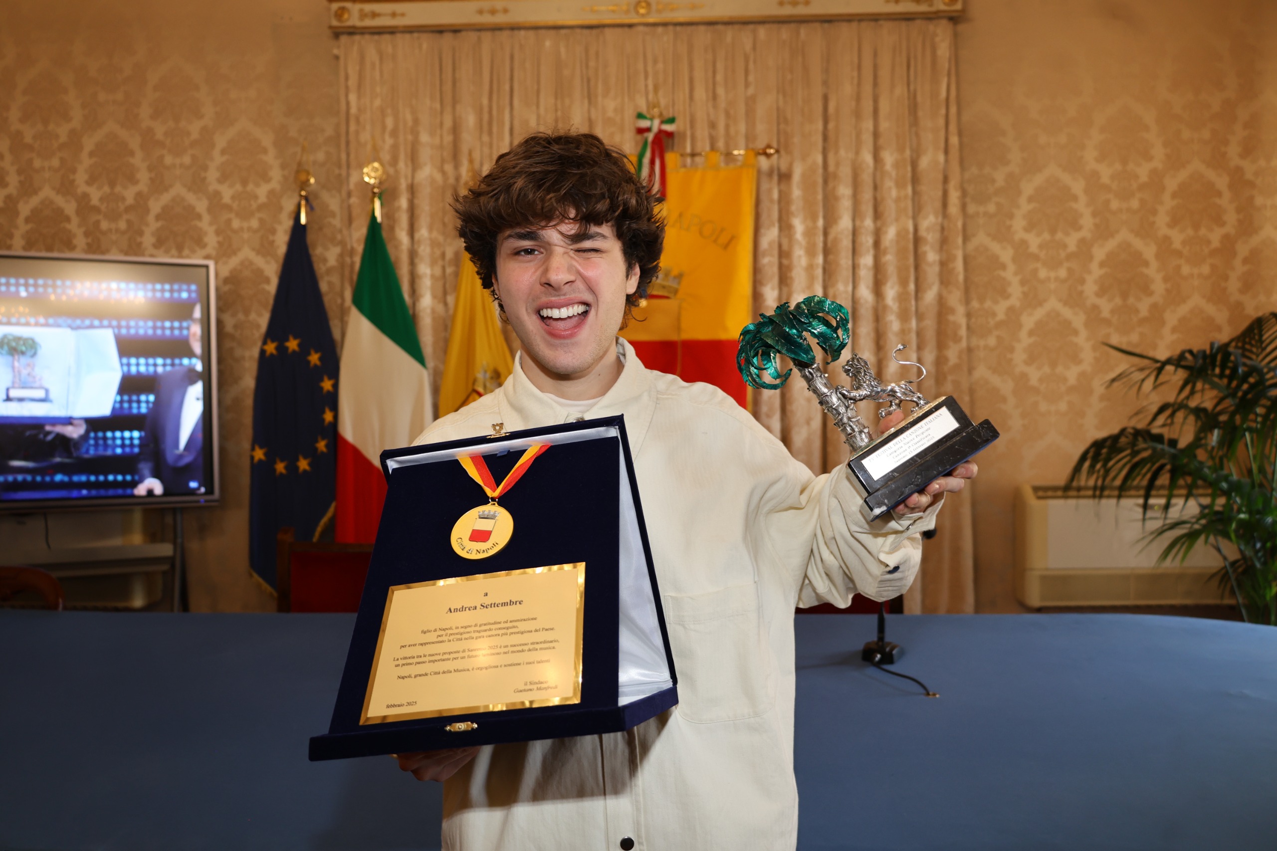 Il Comune conferisce una targa ad Andrea Settembre