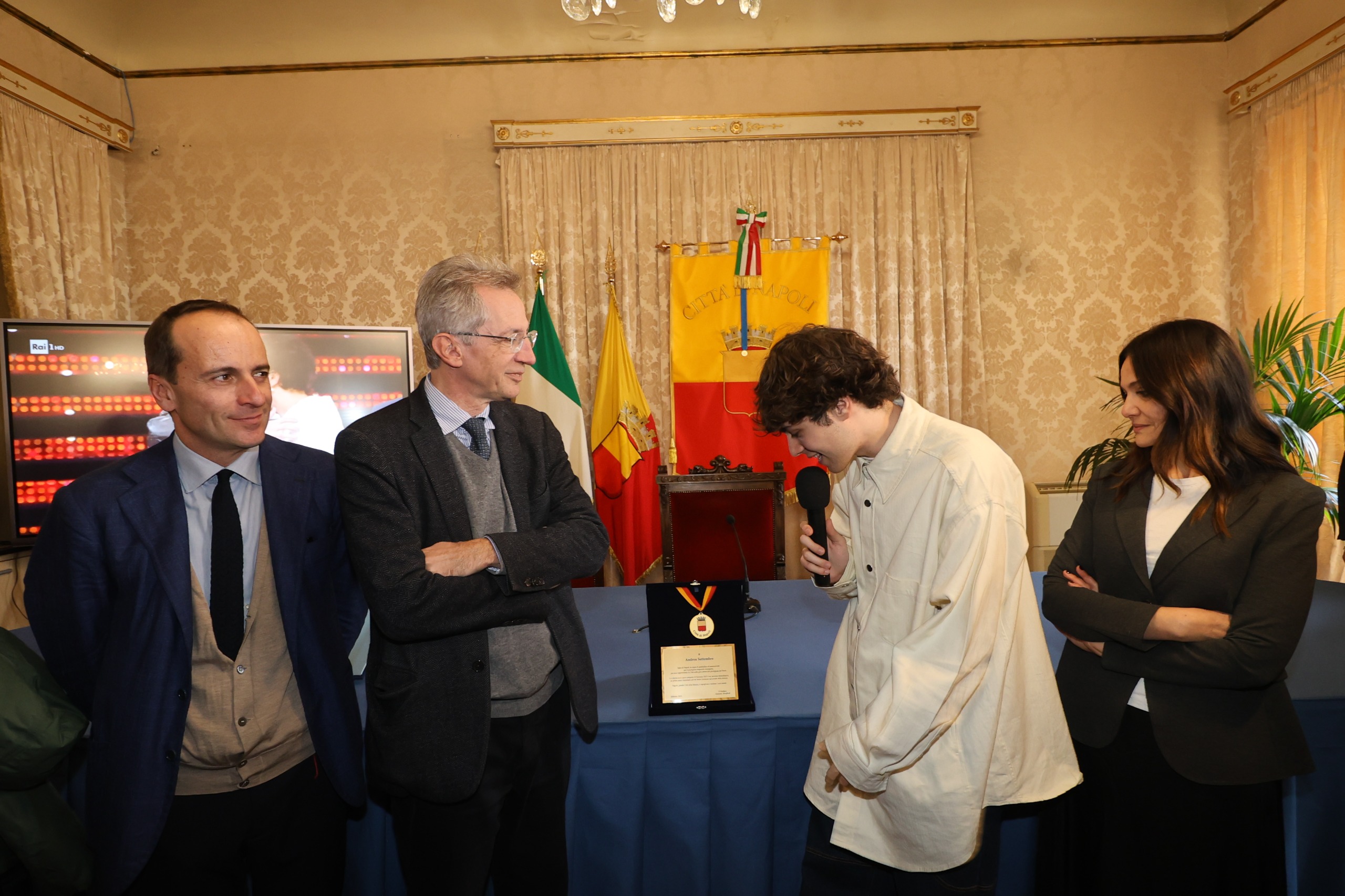 Il Comune conferisce una targa ad Andrea Settembre