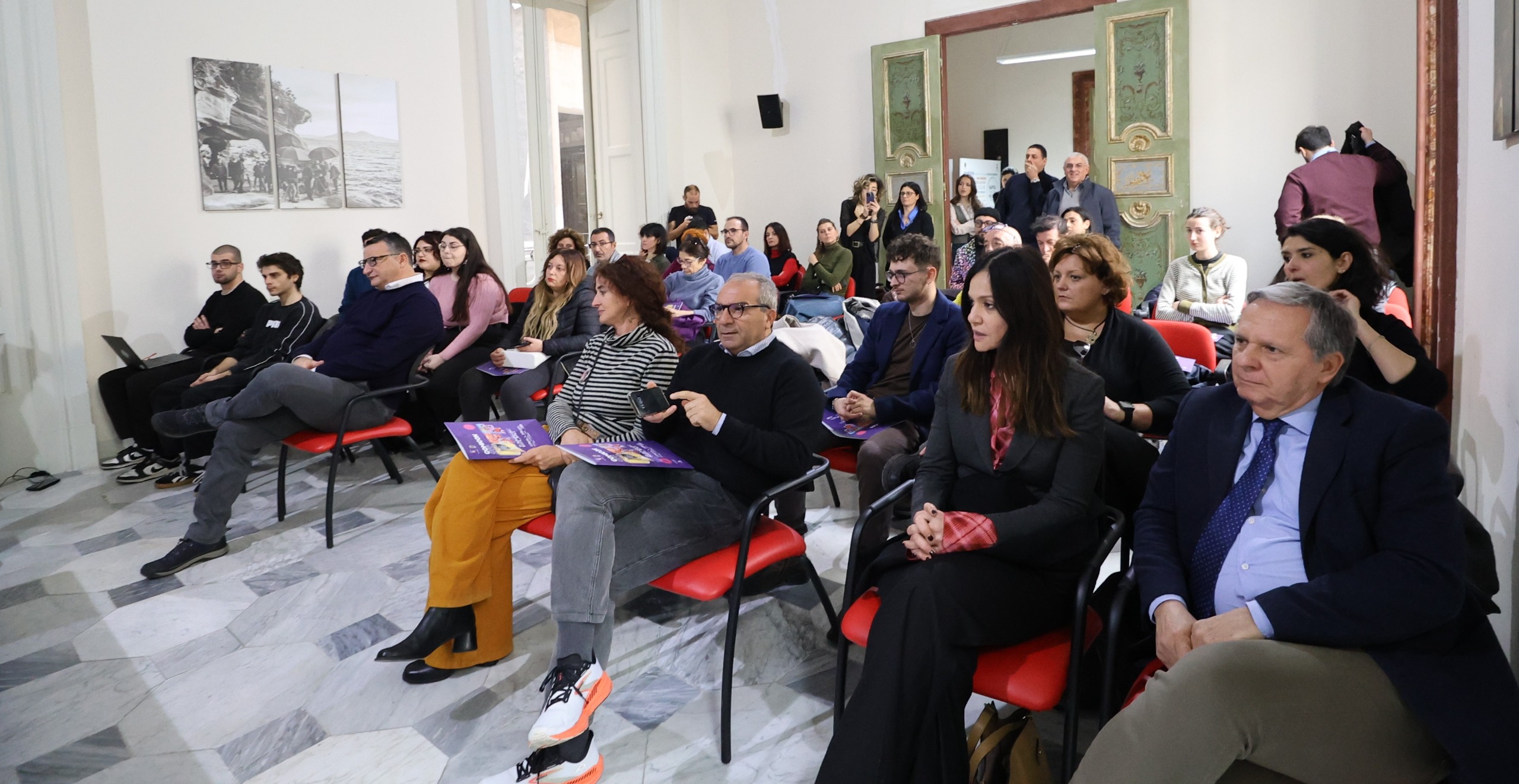 COMIC(ON)OFF 2025 - Il fuori festival dentro Napoli