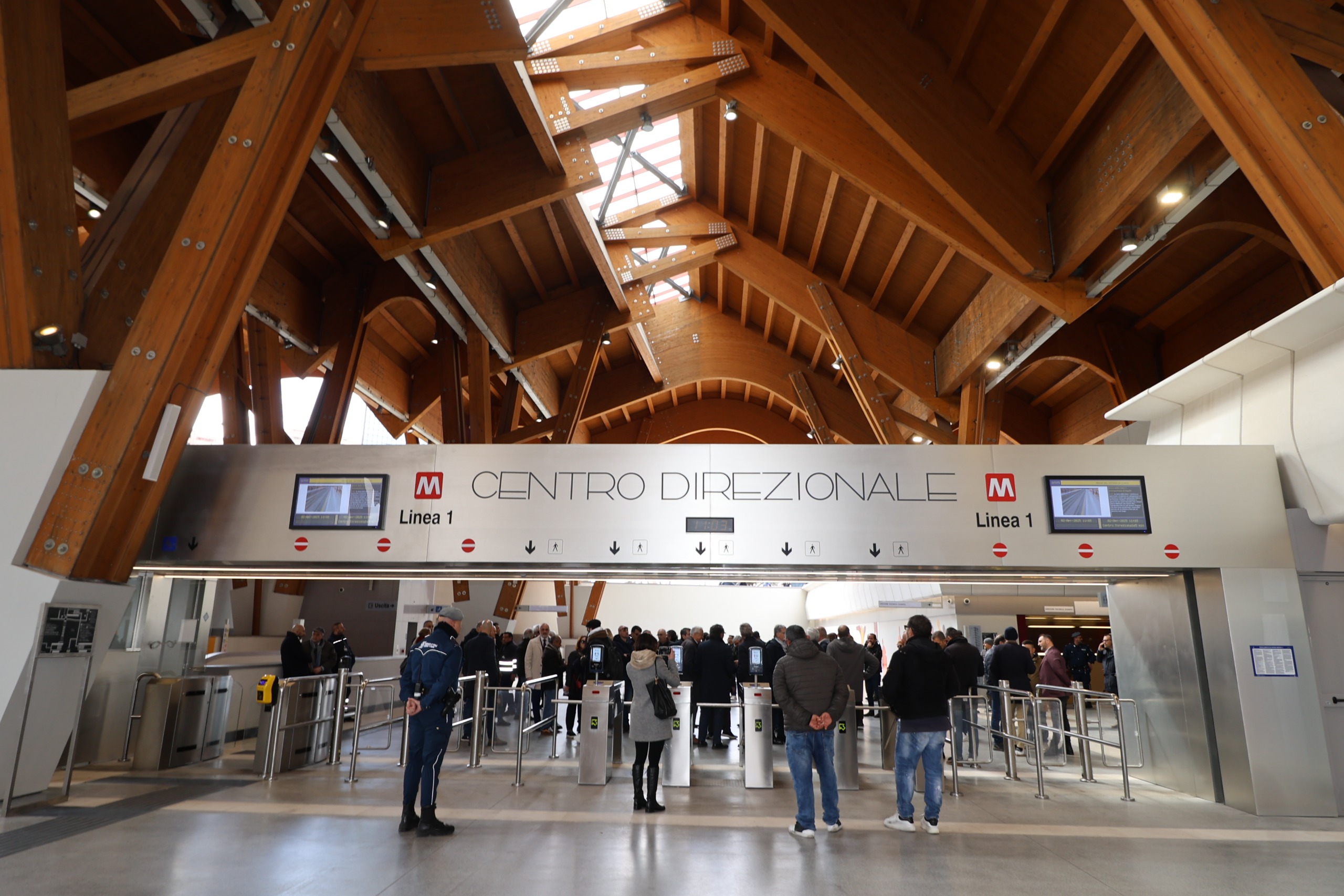 Linea 1, apertura stazione Centro Direzionale