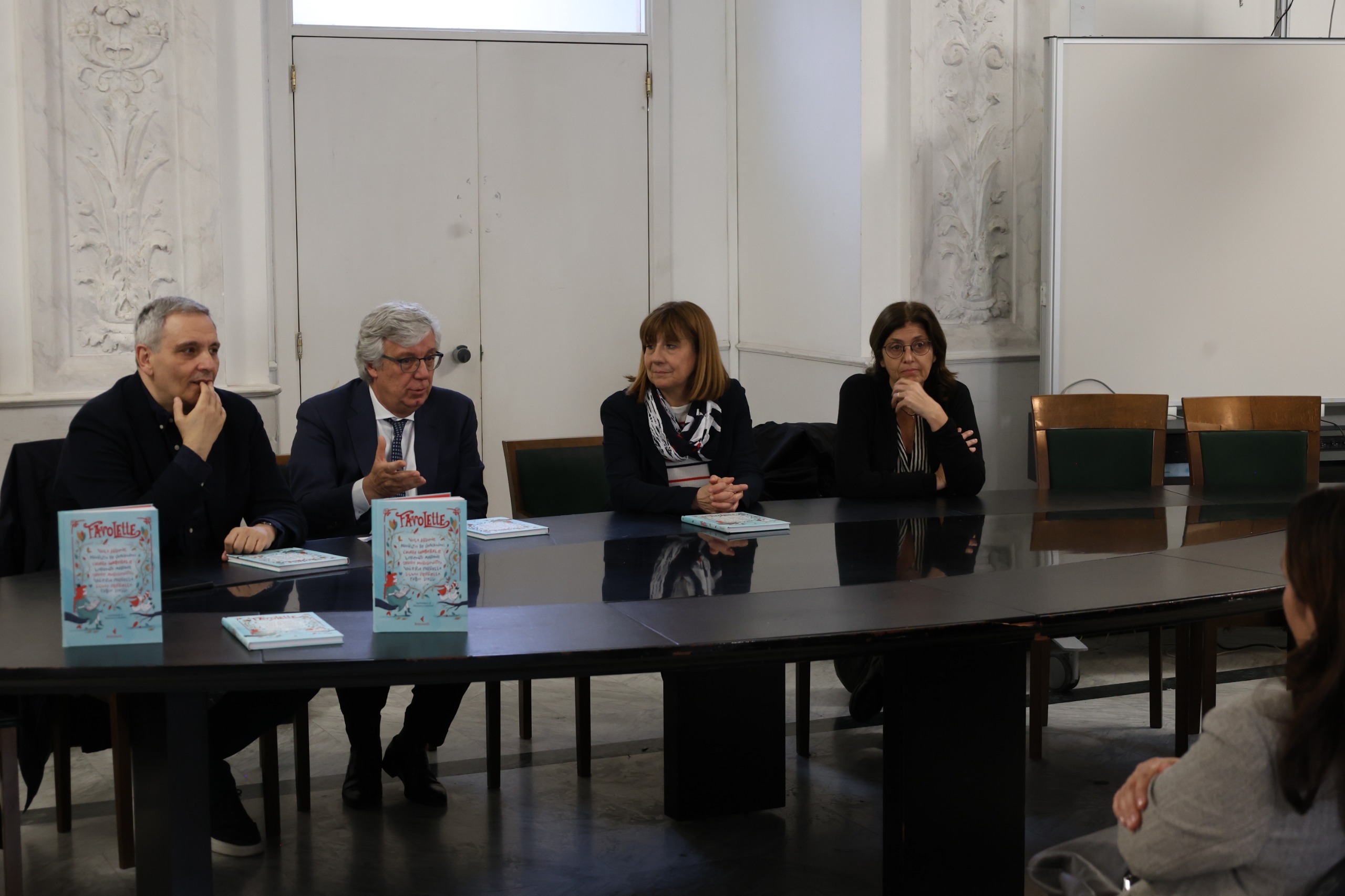 Libro di favole in dono alle scuole d’infanzia