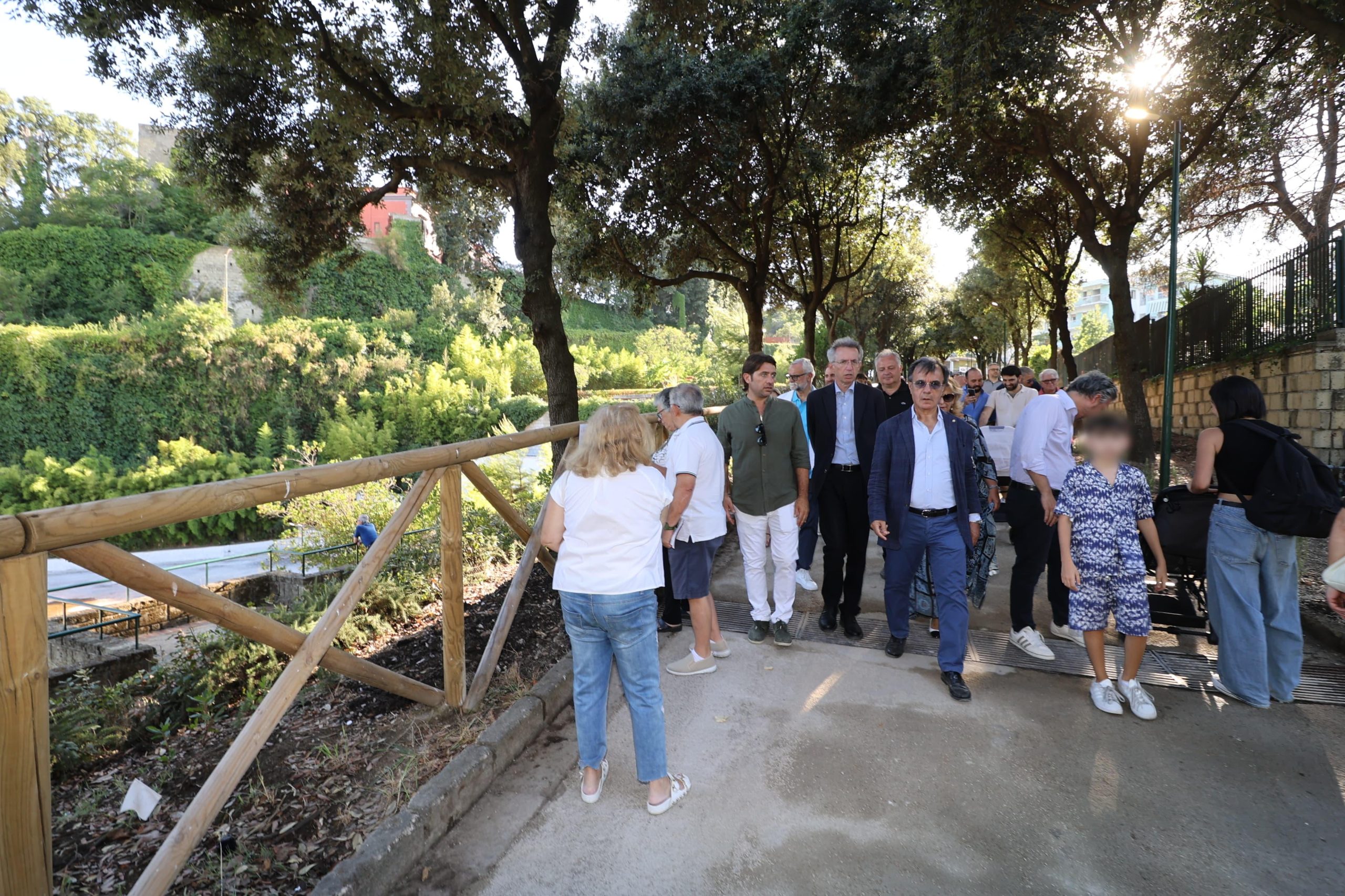 Riaperto al pubblico il Parco del Viale del Poggio, un grande polmone verde che si affaccia sulla città