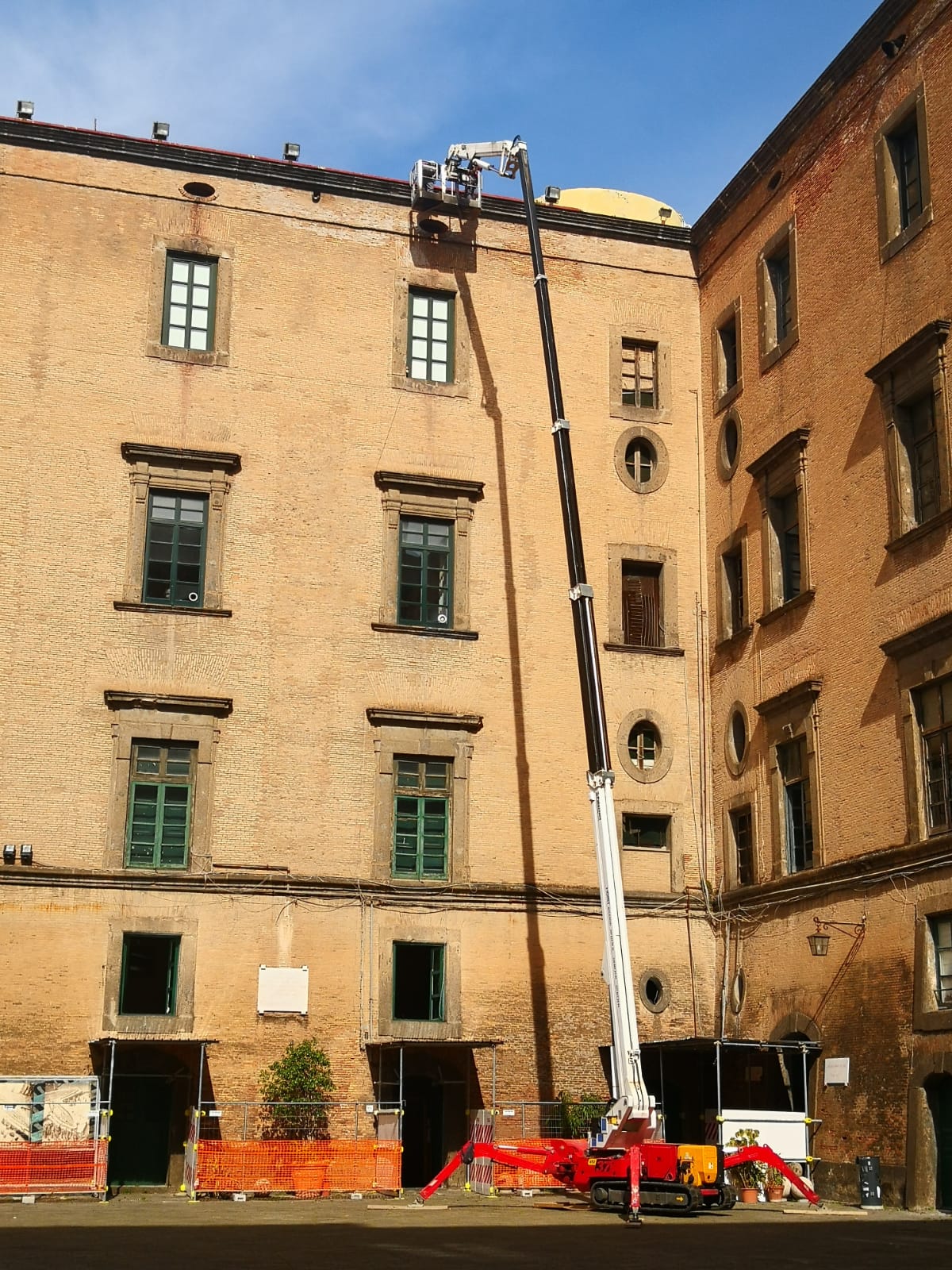 Il Maschio Angioino riapre il 25 aprile