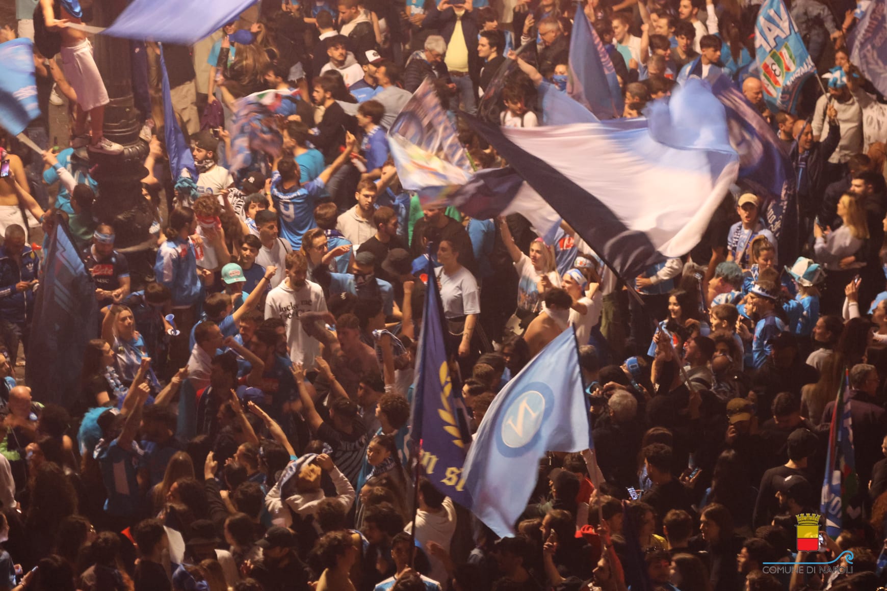 Napoli si risveglia Campione d'Italia!