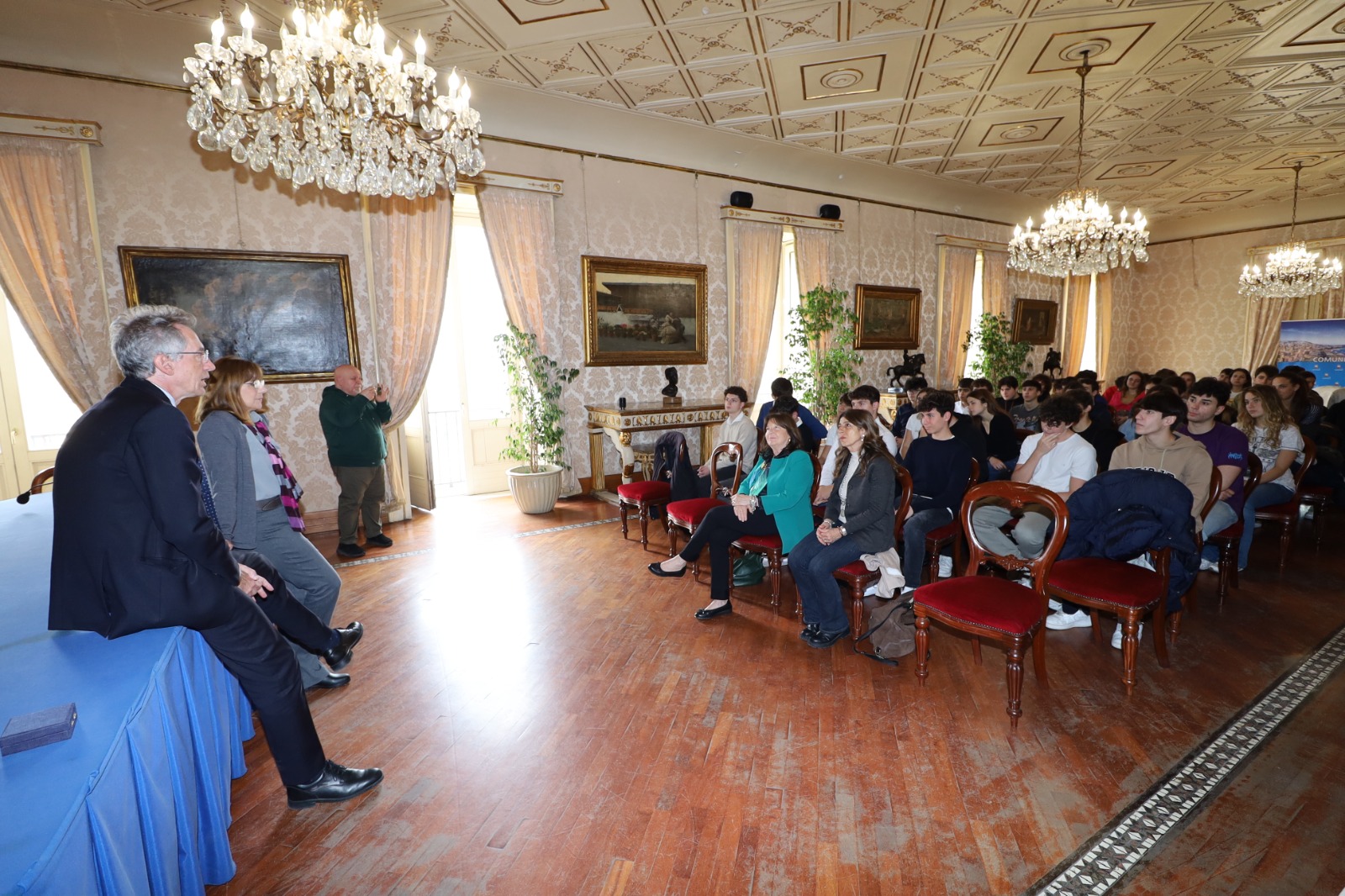 Manfredi incontra gli studenti del Mercalli
