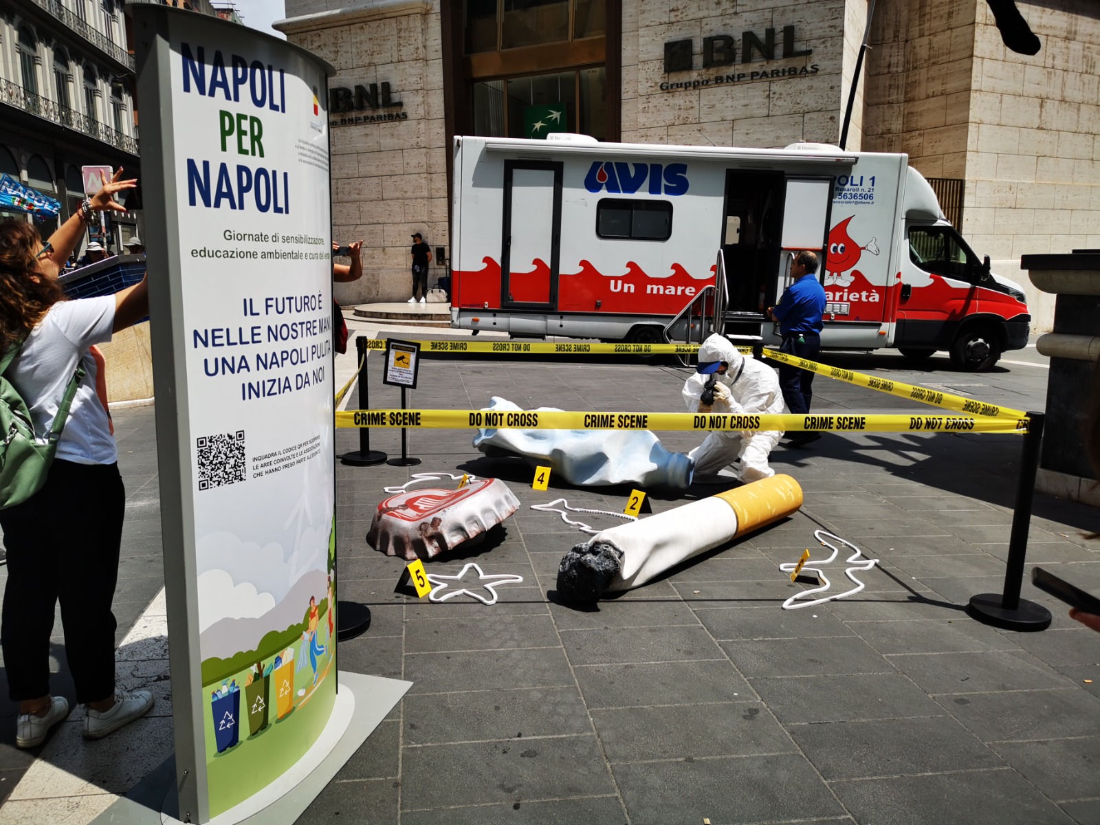 A Napoli la campagna "Piccoli gesti, grandi crimini"