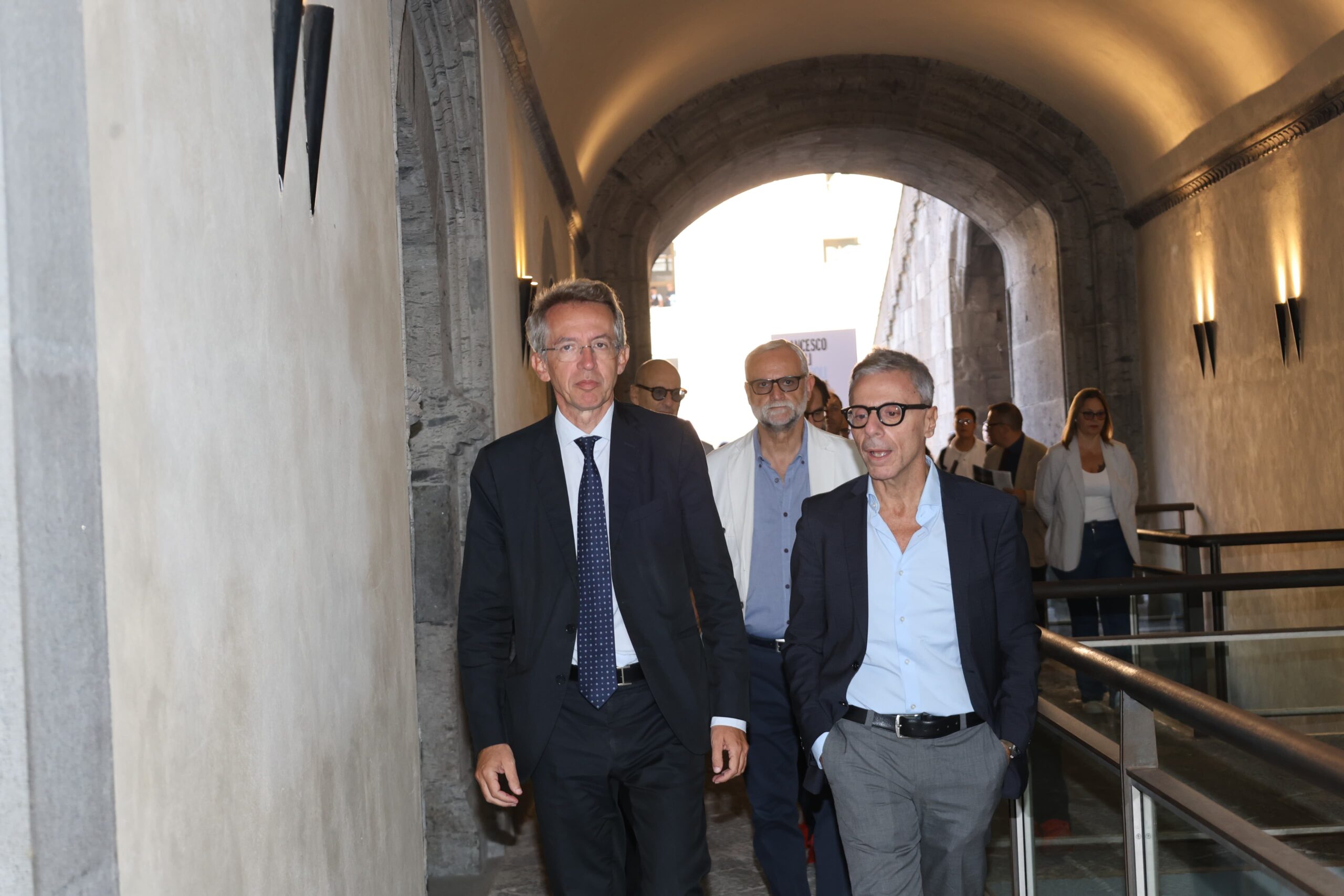 Inaugurata al Maschio Angioino l'opera d'arte contemporanea "Lacrime di coccodrillo"