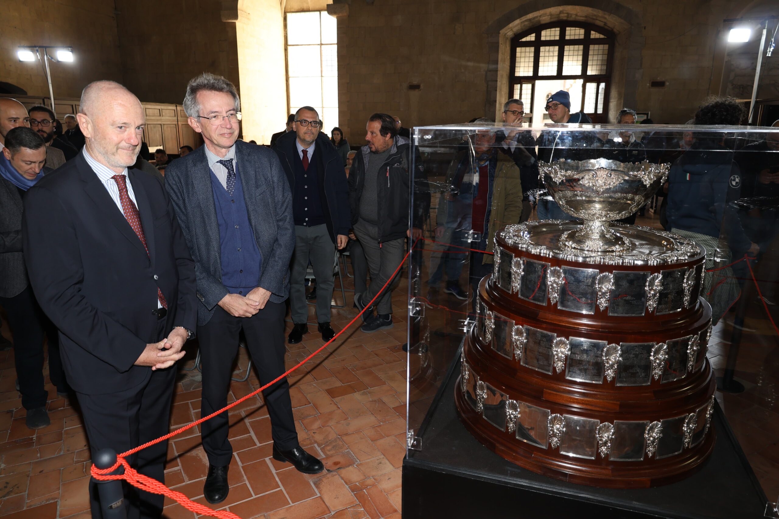 La Coppa Davis in mostra al Maschio Angioino