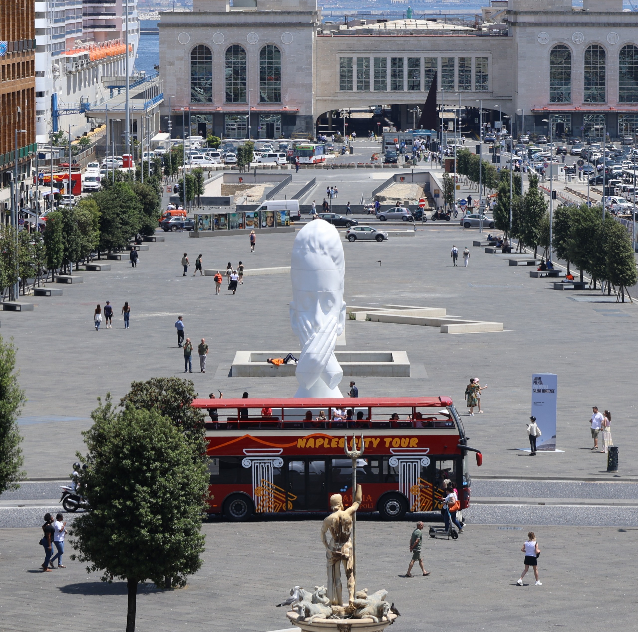 L'inaugurazione dell'opera