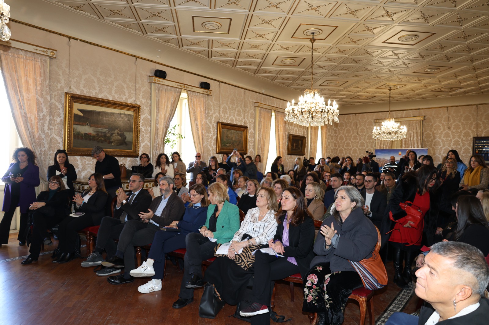 Violenza di genere, aumentano i casi. Parte la rassegna “La donna e il tempo di cambiare”