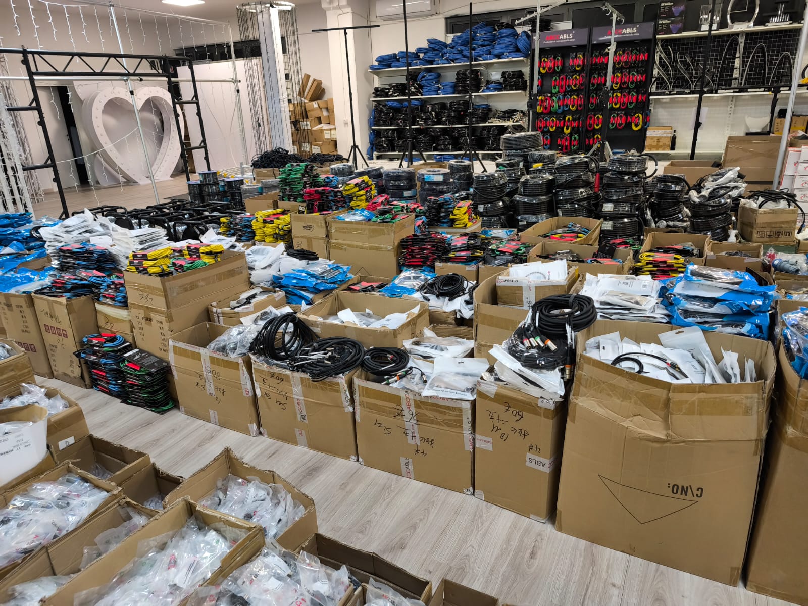 Sequestro materiale - 4